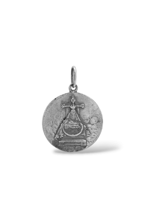 Medalla Virgen de las Angustias en plata de ley.