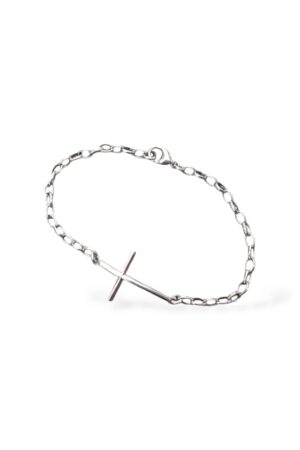 Pulsera con cruz.