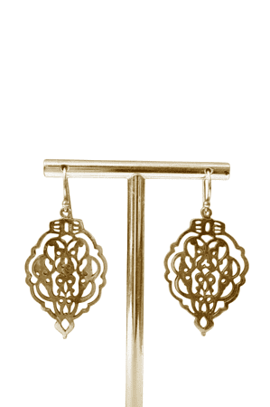 Pendientes aldaba en plata de ley dorada.